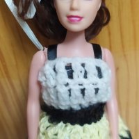 Разкошна плетена рокля за барби 2 + подарък кукла, снимка 5 - Кукли - 34103040
