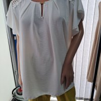 Нова бяла блузка , снимка 1 - Туники - 41349978