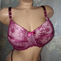 Hunkemoller 90 E-Перфектен сутиен с твърди чашки в бордо , снимка 1 - Бельо - 41917094