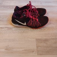 Дамски обувки Nike Dual Fusion, снимка 1 - Маратонки - 42606771