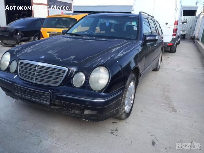 Mercedes E320, снимка 1