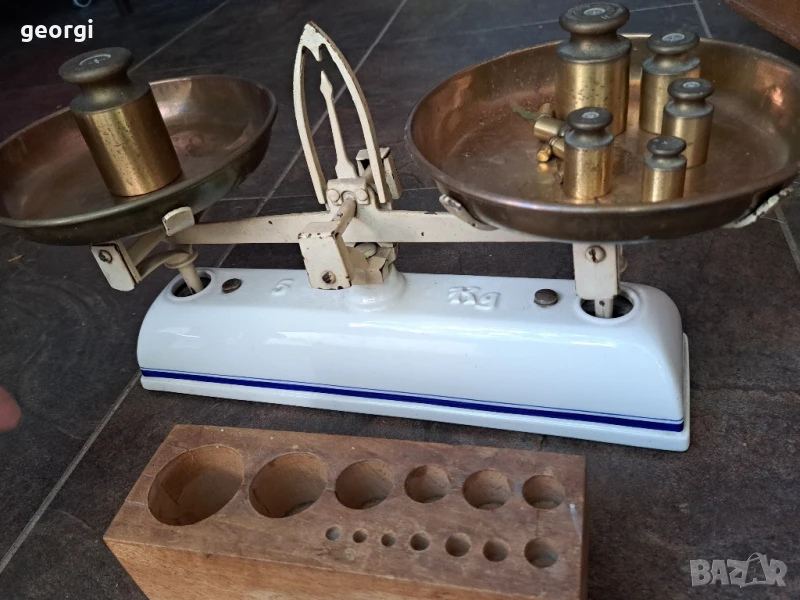 ретро порцеланов кантар везна , снимка 1