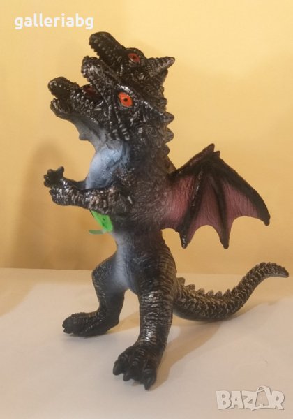 Триглав змей със звуци, снимка 1