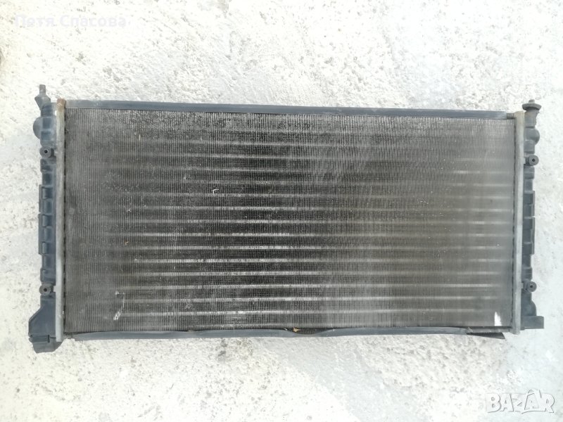 VW Passat Wagon B3 2.0 1992 Радиатор охладителна система, снимка 1