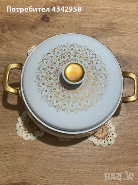 SCHUMANN ARZBERG. 1960-1970г.Супник със златен мотив., снимка 1