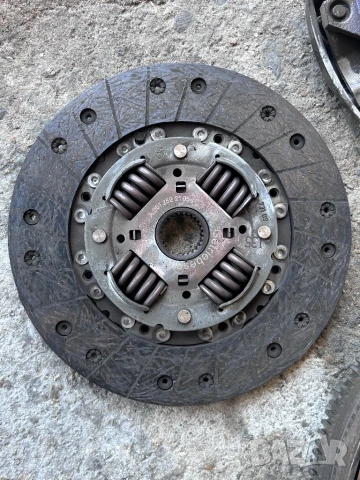 Съединител Маховик Притискател Феродо комплект за Мерцедес 2.2 дизел OM646 , снимка 3 - Части - 50534144