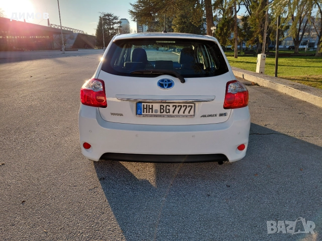 Toyota Auris Hybrid 2012 - Euro 5, снимка 5 - Автомобили и джипове - 52838691