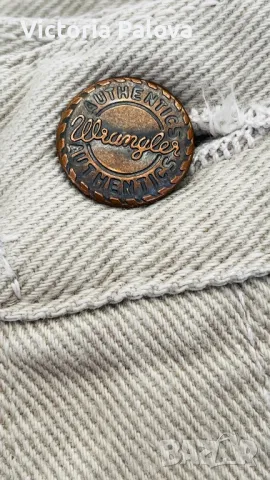 Светлобежови  прави дънки WRANGLER  оригинал, снимка 4 - Дънки - 49267970