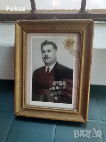 Армейски генерал Добри Джуров снимка в рамка, снимка 2 - Антикварни и старинни предмети - 50954261