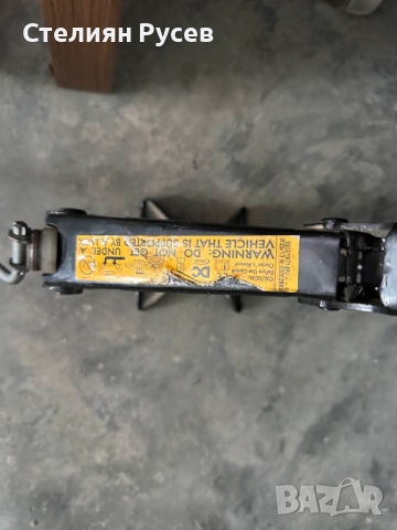 ромбовиден крик със върток 14лв   имам и други всякакви крикове и ключове, снимка 2 - Ключове - 51975053