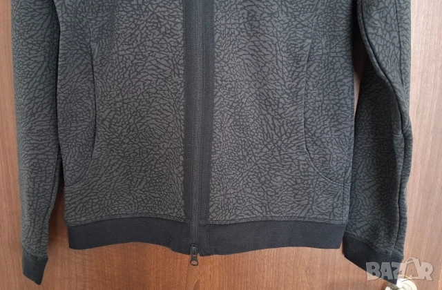 JORDAN Оригинален детски комплект (горнище и долнище) 12-14 г, снимка 5 - Детски комплекти - 50835195