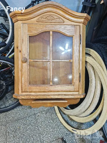 Ъглов дървен шкаф 47/47/82 см, снимка 2 - Шкафове - 49794837