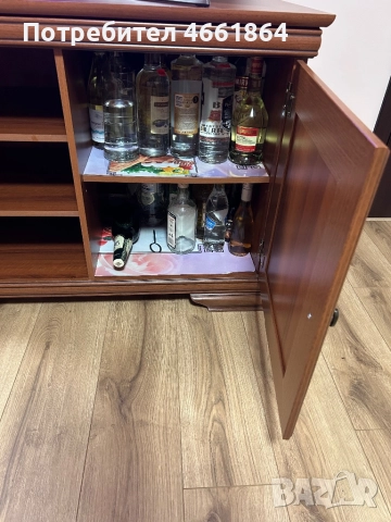 Здравейте. Продавам TV шкаф, снимка 4 - Шкафове - 52553216