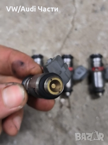 Бензинови дюзи инжектори за Голф 4 Ауди А3 Сеат Шкода VW Golf 4 Audi A3 Seat Skoda Bora 1.4 16V, снимка 2 - Части - 52947031