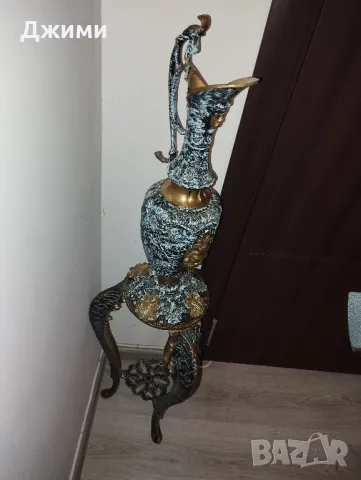 антична анфура кана със стойка