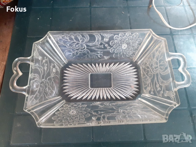 Стъклен поднос плато чиния