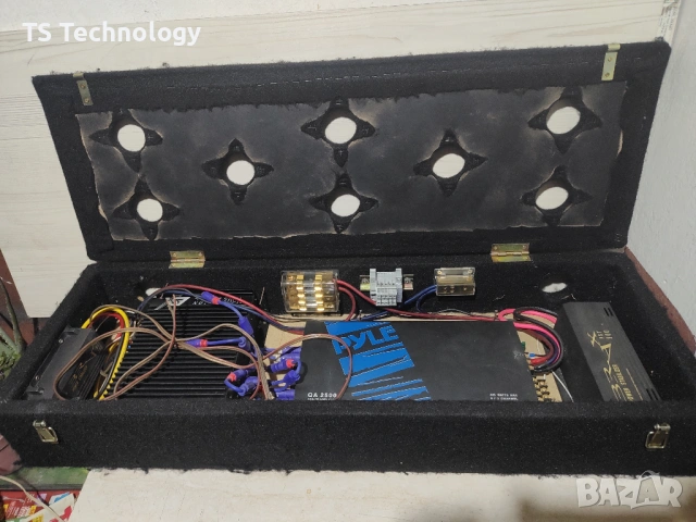 Автомобилна музика комплект усилватели / бушони / филтри / кабели