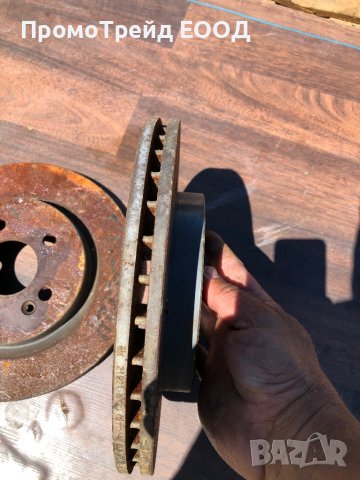 Предни спирачни дискове (преден спирачен диск Мерцедес МЛ клас) Mercedes ML W163 303мм., снимка 2 - Части - 41685853