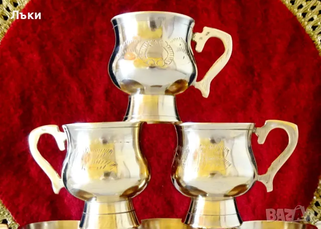 Бронзови чаши за ракия,столче,гравирани. 