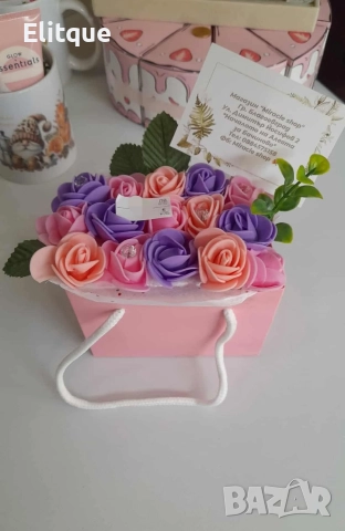 Букет тип чанта с фоамени рози 