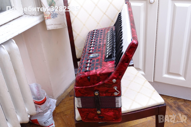 Акордеон Велтмайстер Метеор 120 баса, снимка 4 - Акордеони - 36119993