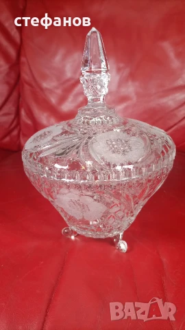 Масивна кристална бонбониера с капак, крачета, снимка 5 - Прибори за хранене, готвене и сервиране - 50983608