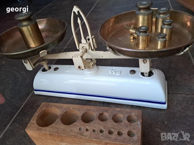 ретро порцеланов кантар везна 