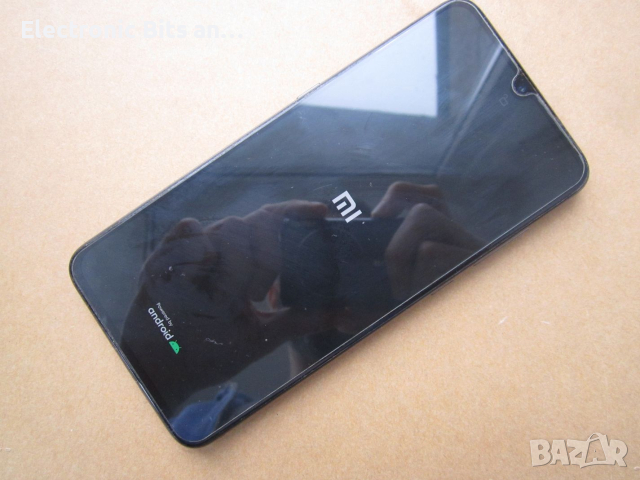 Xiaomi Mi 9, 6GB RAM, 64GB ROM - за части