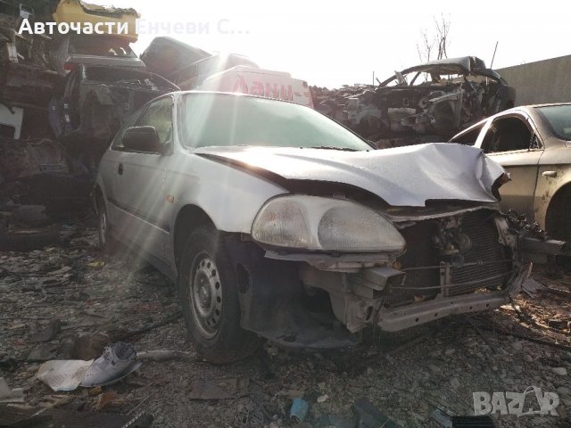 Хонда сивик Honda civic на части 6j, снимка 1 - Автомобили и джипове - 39785937