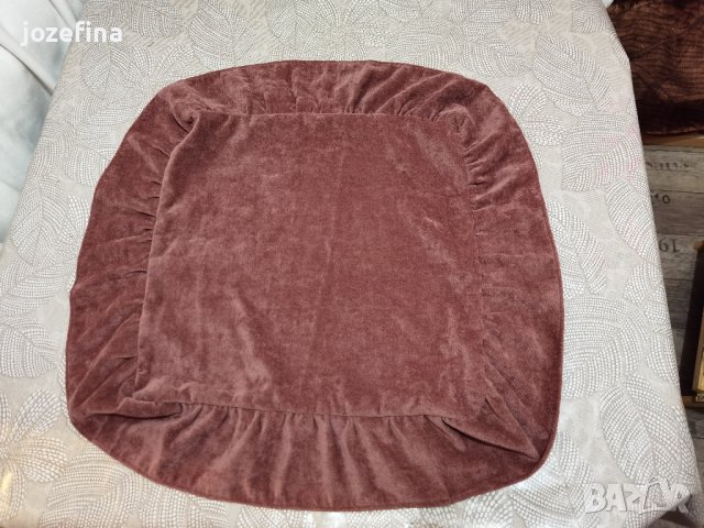 2 бр ушити от мен покривки за табуретки, снимка 1