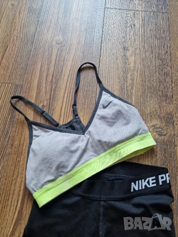 Страхотен дамски сет клин и бюстие топ NIKE размер XS / S , снимка 3 - Корсети, бюстиета, топове - 51174472