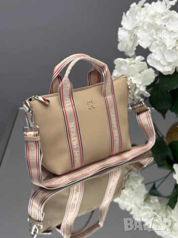 чанти TOMMY HILFIGER 30 cm x 20 cm 