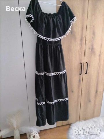 Рокля на волани, снимка 2 - Рокли - 50962397