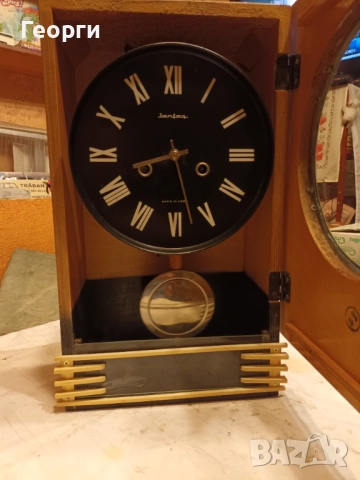 Стенен часовник от1970 год., снимка 2 - Антикварни и старинни предмети - 51925022