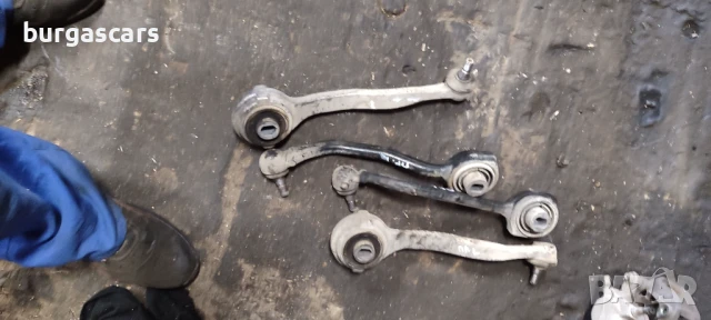 Носачи предни Mercedes C220 W203 - 40лв