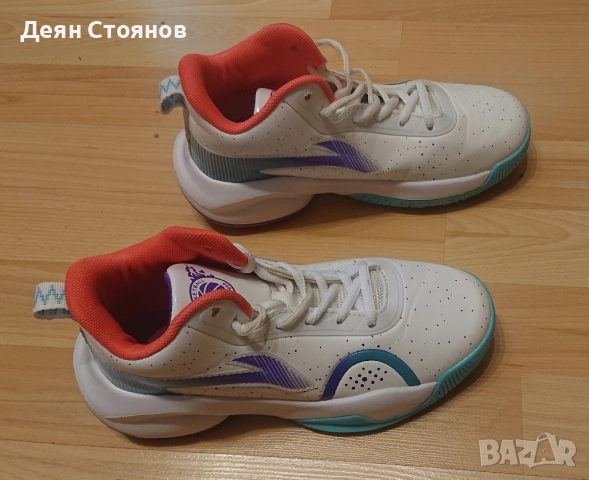 Баскетболни обувки 36, снимка 4 - Детски обувки - 51471065