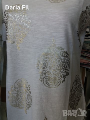 УНИКАЛНО КРАСИВА бяла блуза със златиста щампа, снимка 2 - Тениски - 35736394