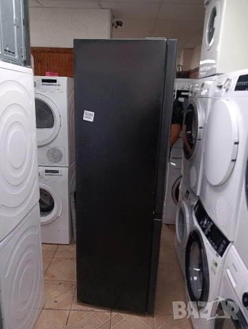Чисто нов черен хладилник с фризер Gorenje No Frost А+++ с две години гаранция!, снимка 3 - Хладилници - 53832740