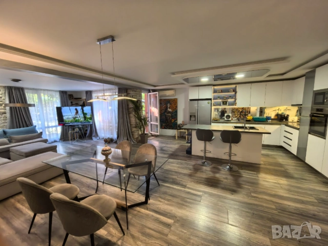 Отлично местоположение, луксозно изпълнен, напълно обзаведен и оборудван, удобно паркомясто, снимка 2 - Апартаменти - 52532585