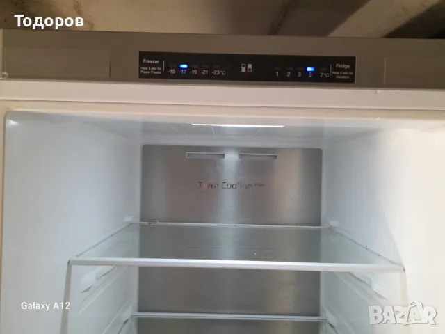 Хладилник с фризер Samsung RB37J5009SA, 387литра, А+++ NoFrost , снимка 4 - Хладилници - 50100946