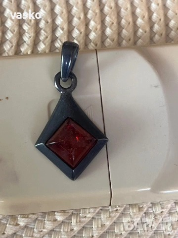 Сребро и кехлибар-9,9грама