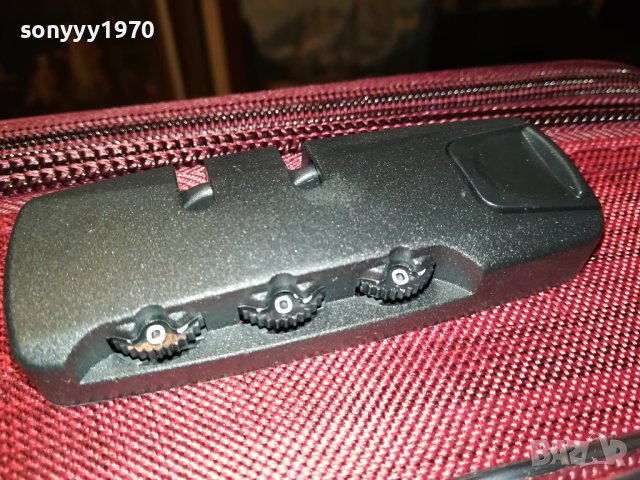 НОВ КУФАР 55Х36Х20СМ ЧЕРВЕН ДЕНИМ 1808231751, снимка 12 - Куфари - 41896601