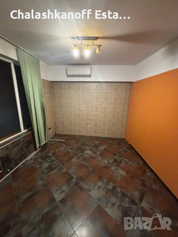 ЛУКСОЗЕН ПРЕДСТАВИТЕЛЕН ОФИС с 5 кабинета и паркомясто – Готов за бизнес!, снимка 4 - Апартаменти - 53837614