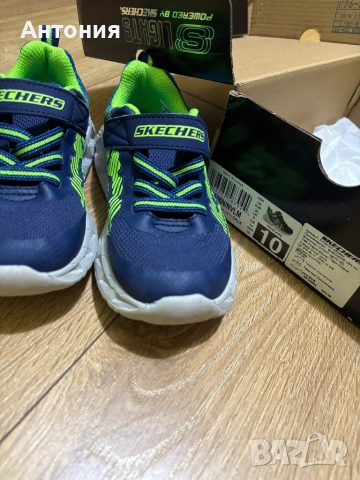 Детски маратонки Skechers lights, снимка 3 - Детски маратонки - 52442543