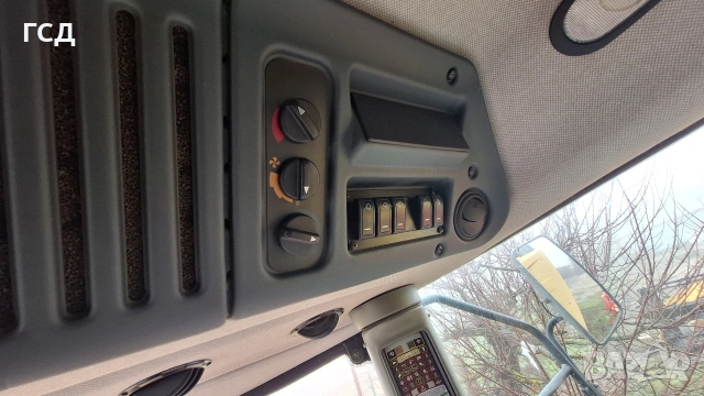 Продава се! комбайн Challenger C647, снимка 6 - Селскостопанска техника - 53247547