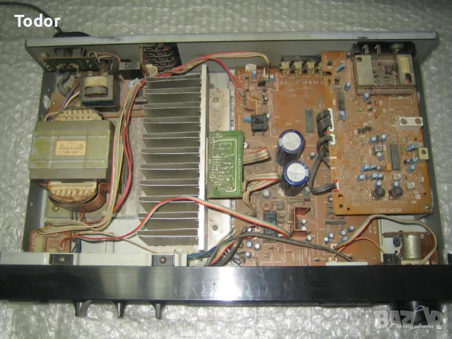 str av310 sony, снимка 2 - Ресийвъри, усилватели, смесителни пултове - 49393352