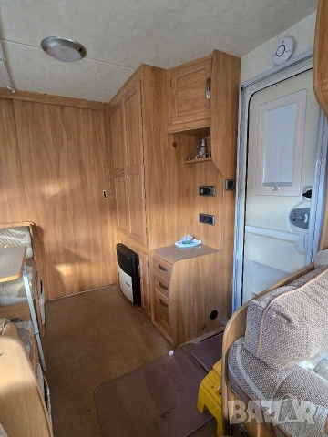 Каравана FLEETWOOD четири-пет местна , снимка 8 - Каравани и кемпери - 53031348