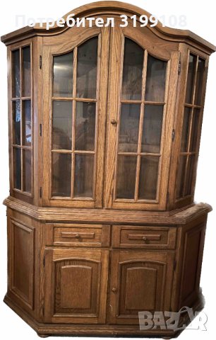 дървена витрина