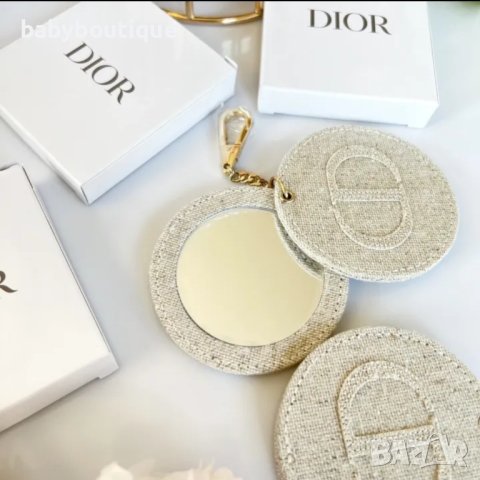 Компактно огледало Dior