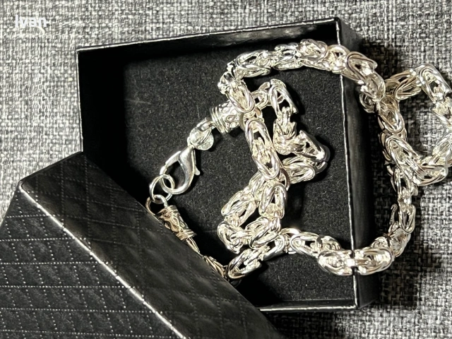 Сребърен синджир, снимка 5 - Колиета, медальони, синджири - 53485319